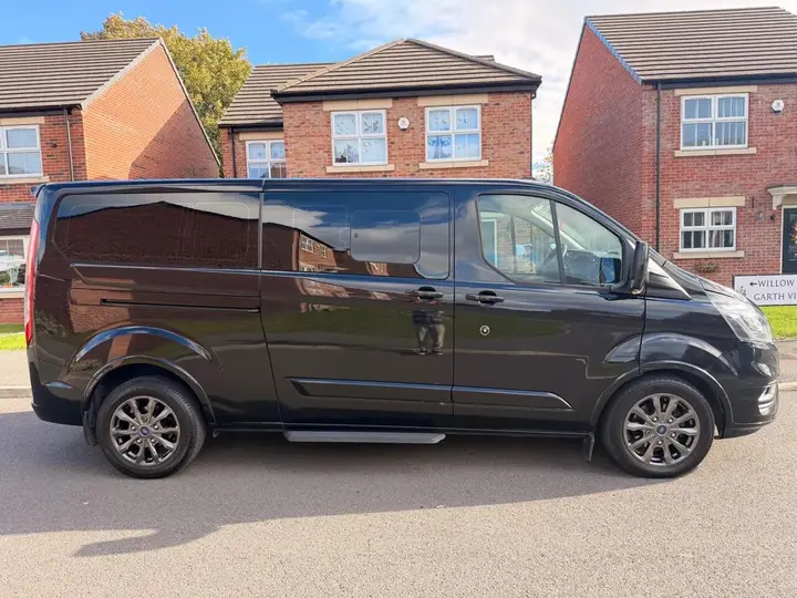 Ford Tourneo Custom 2021 photo 2