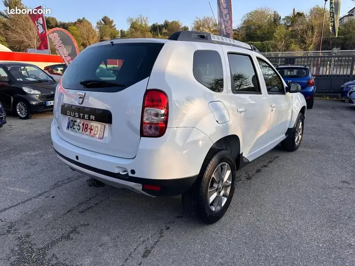 Dacia Duster 2014 photo 4