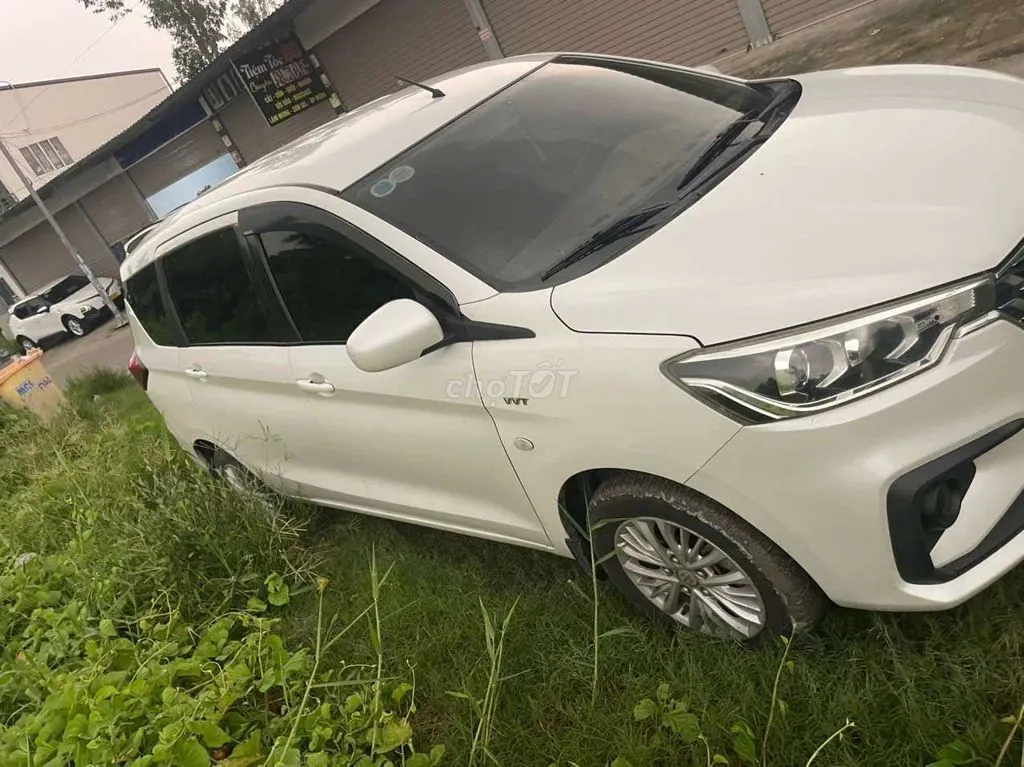 Suzuki Ertiga 2023 photo 3