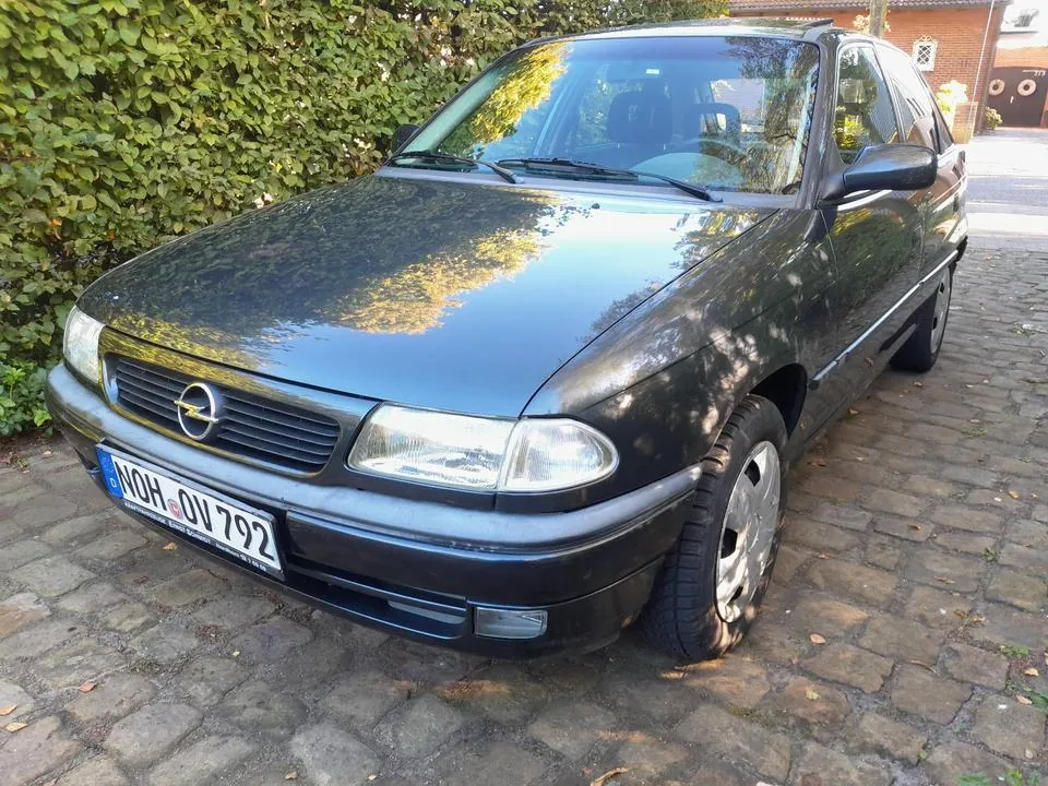 Opel Astra F