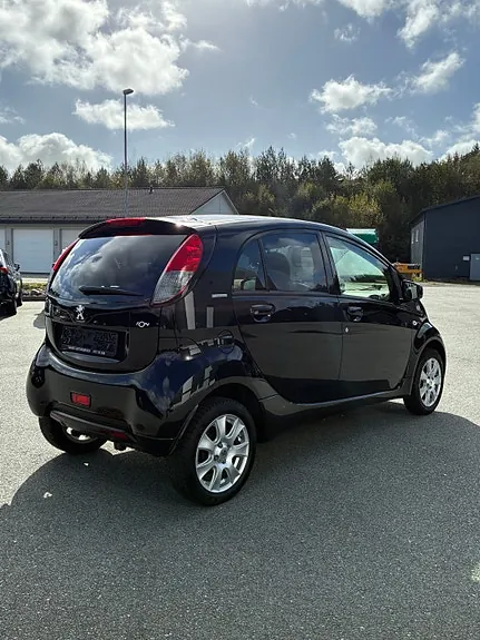 Peugeot Ion 2017 photo 5