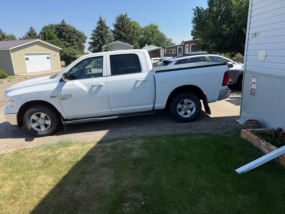 Dodge Ram 1500 2022 photo 2