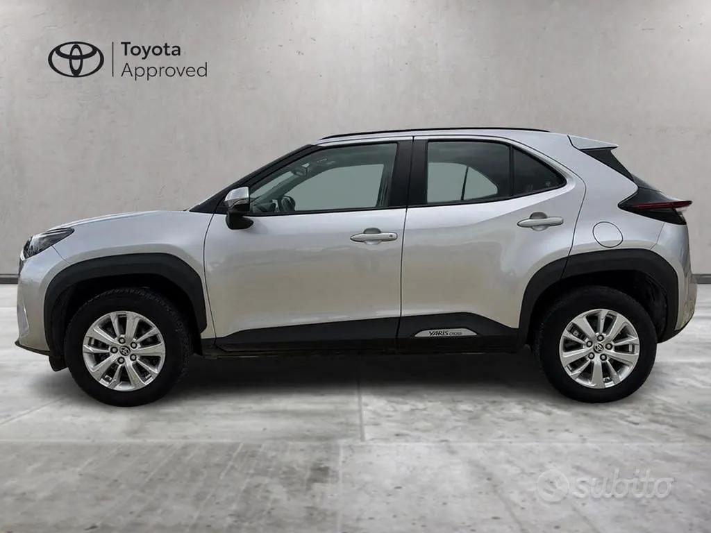 Toyota Yaris Cross 2025 photo 3