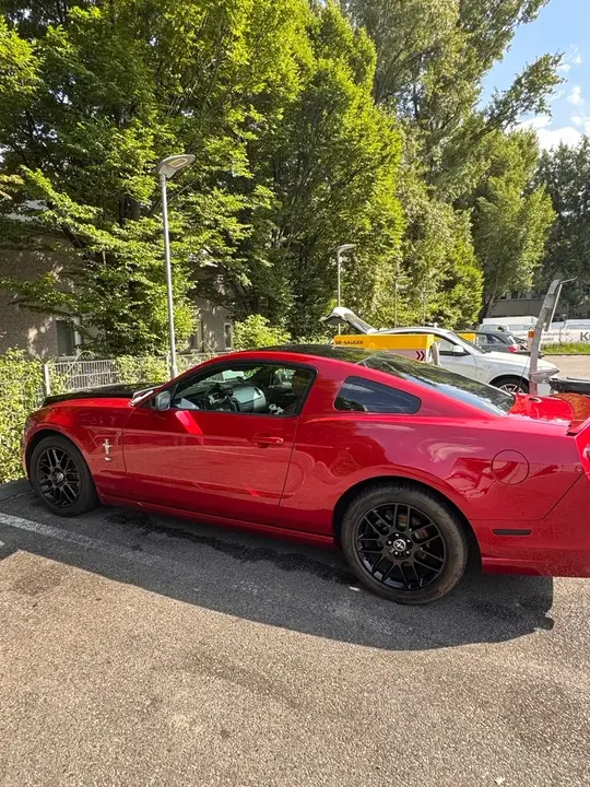 Ford Mustang 2013 photo 3