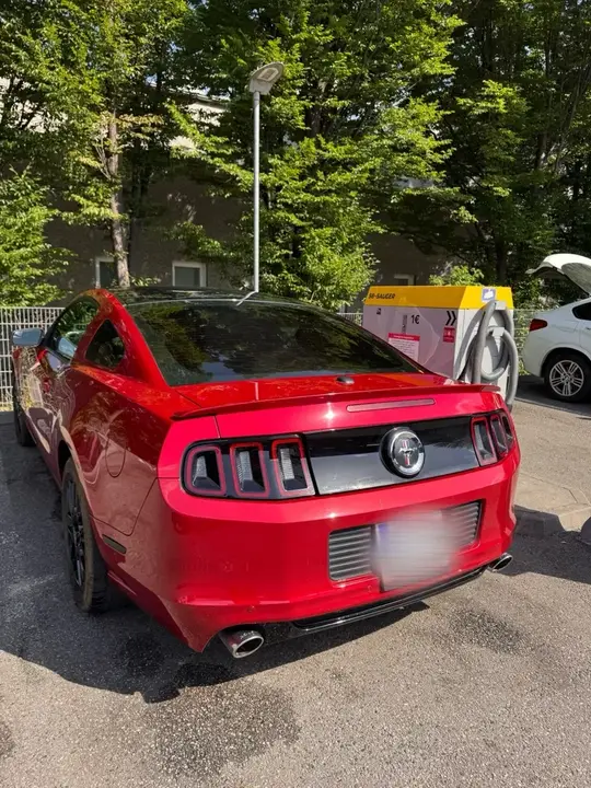Ford Mustang 2013 photo 2