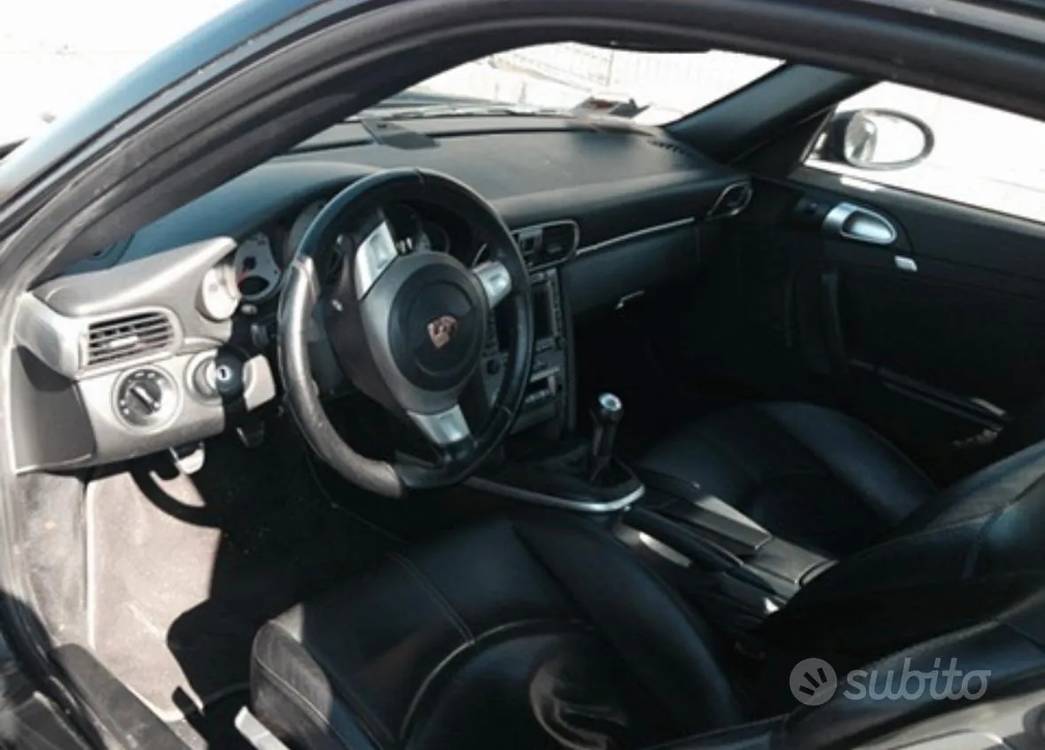 Porsche 911 2005 photo 2