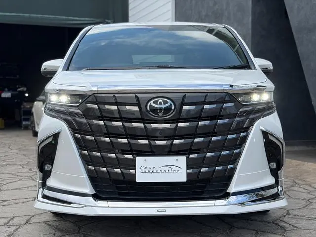 Toyota Alphard 2023 photo 2