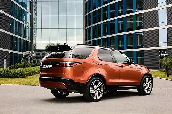 Land Rover Discovery 2022 photo 2