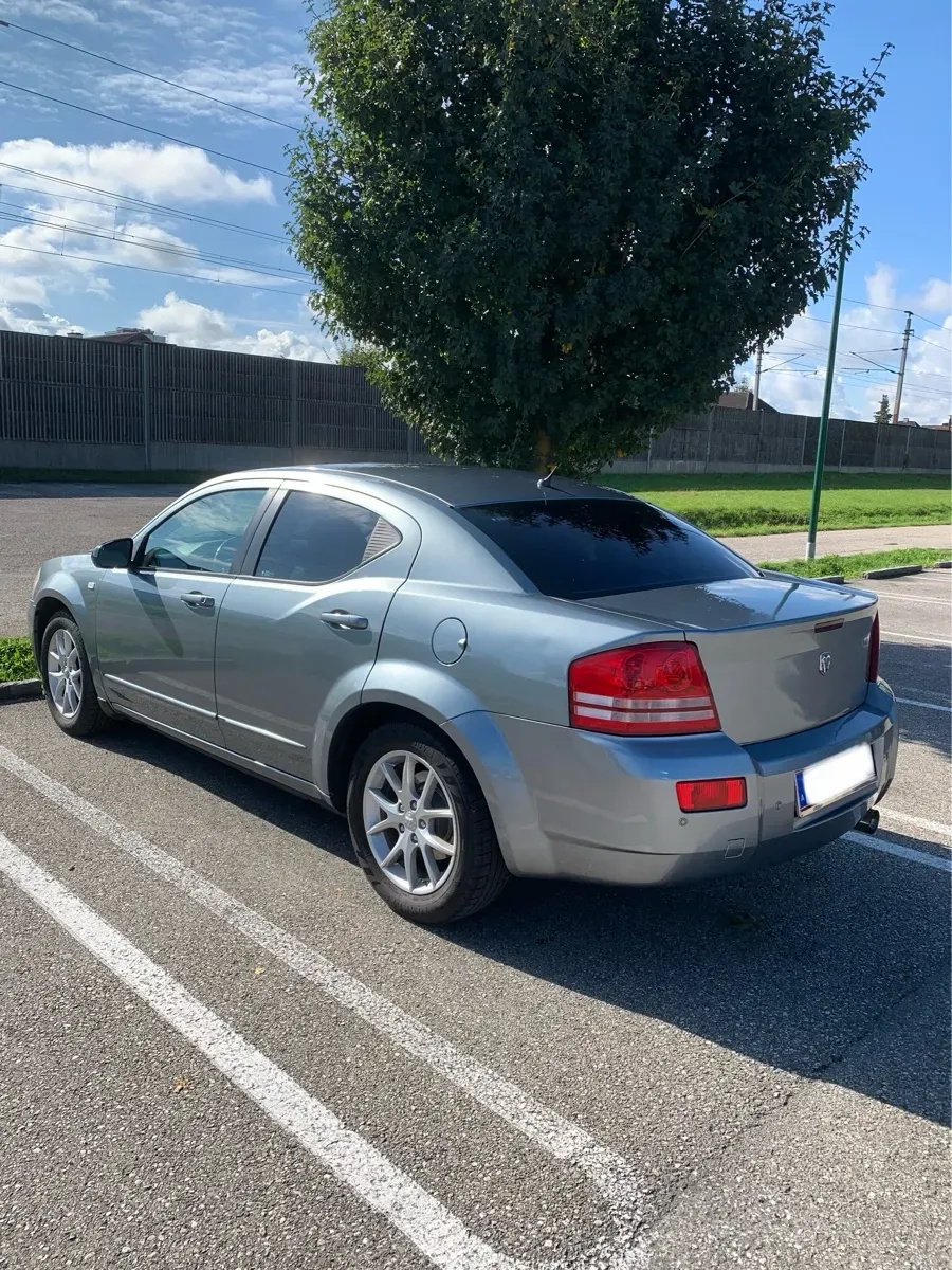 Dodge Avenger 2009 photo 2