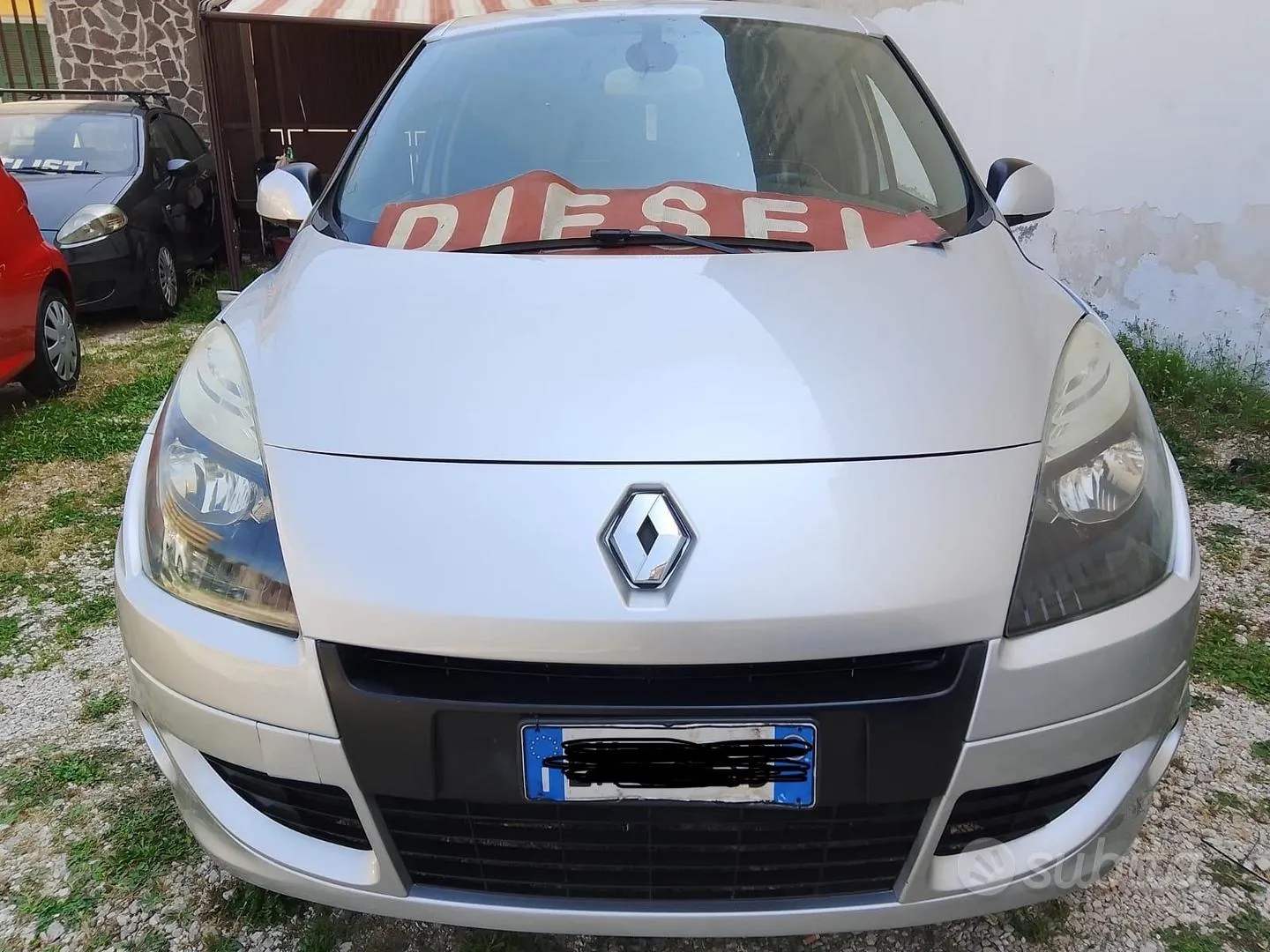 Renault Scenic 2012 photo 3