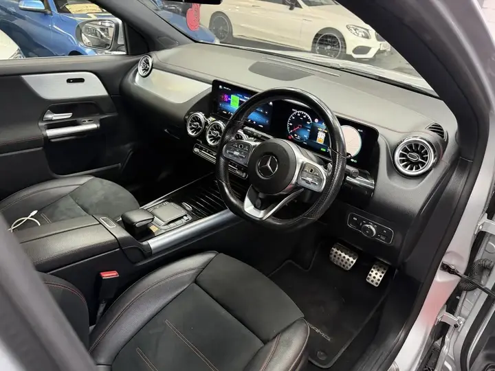 Mercedes-Benz Eqa 2021 photo 2
