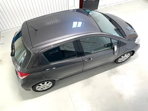 Toyota Yaris 2013 photo 2