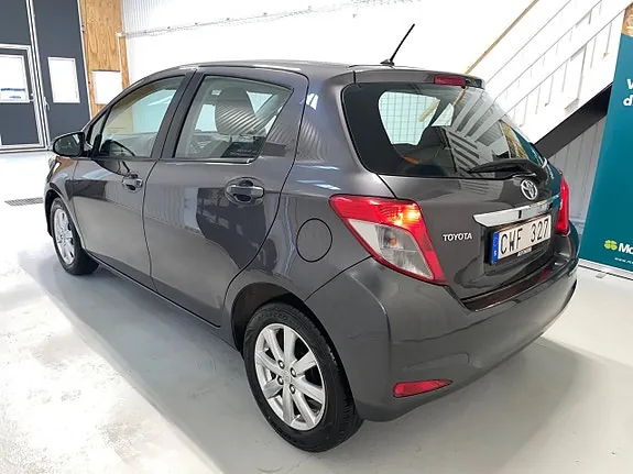 Toyota Yaris 2013 photo 4