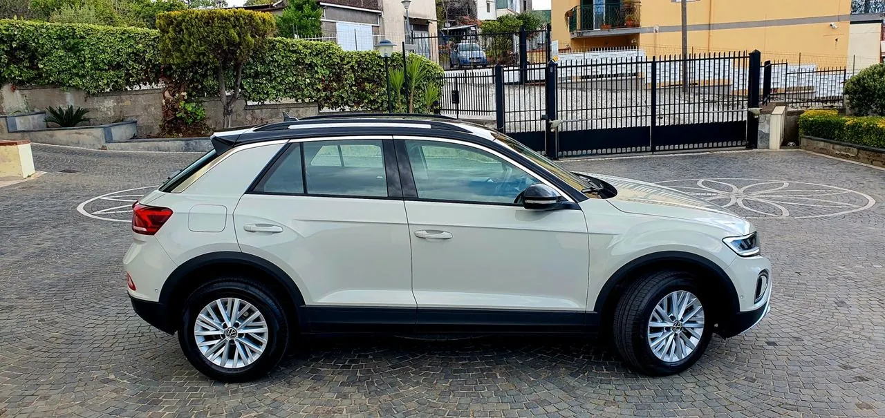 Volkswagen T-Roc 2023 photo 5