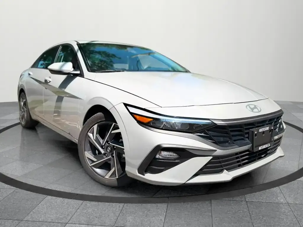 Hyundai Elantra 2025 photo 3