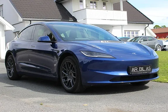 Tesla Model 3 2024 photo 3