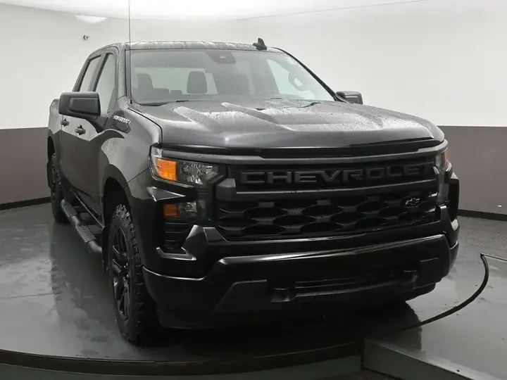 Chevrolet Silverado 1500 2022 photo 2