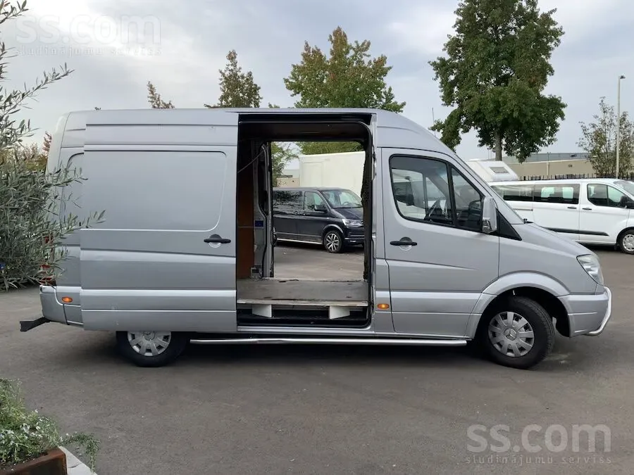Mercedes-Benz Sprinter 2011 photo 4