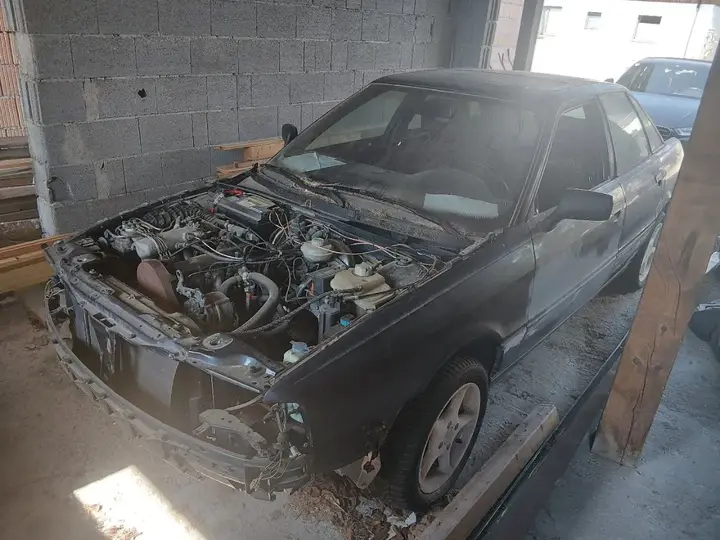 Audi 80 1987 photo 2