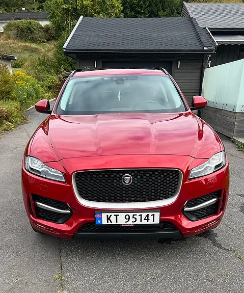 Jaguar F-Pace 2017 photo 4