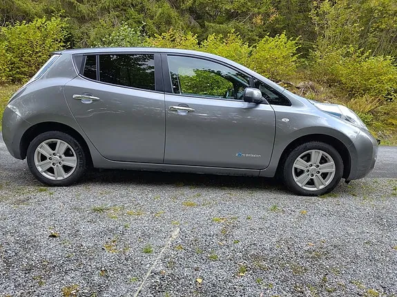 Nissan Leaf 2016 photo 4
