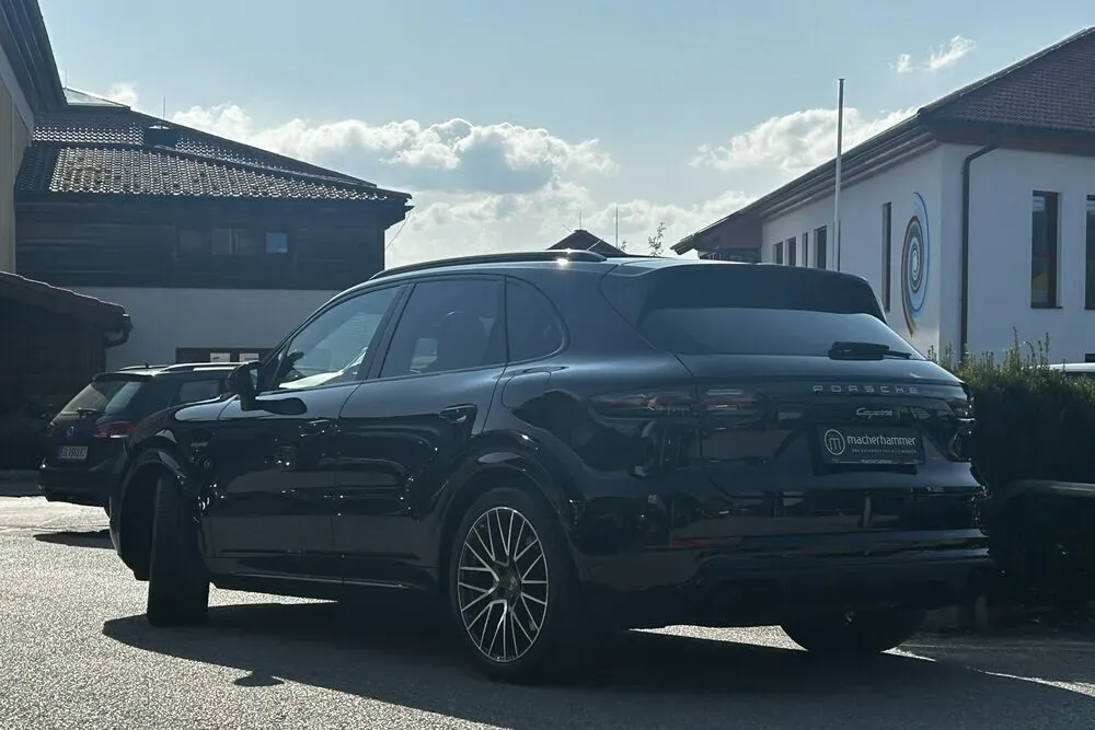 Porsche Cayenne 2022 photo 3