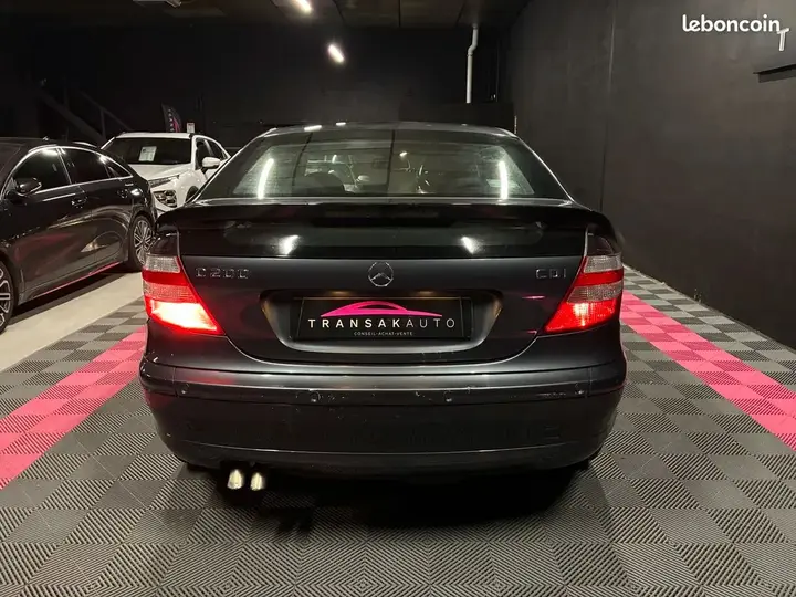 Mercedes-Benz C-Class 2005 photo 4