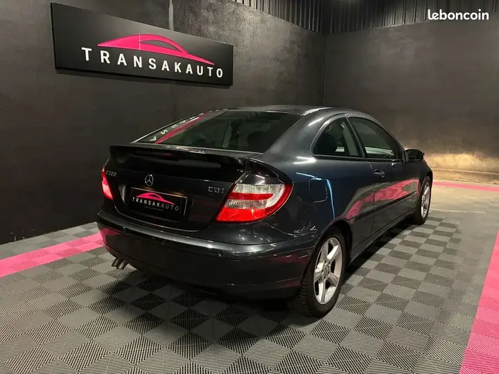 Mercedes-Benz C-Class 2005 photo 5