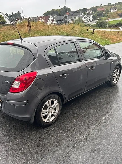 Opel Corsa 2011 photo 4
