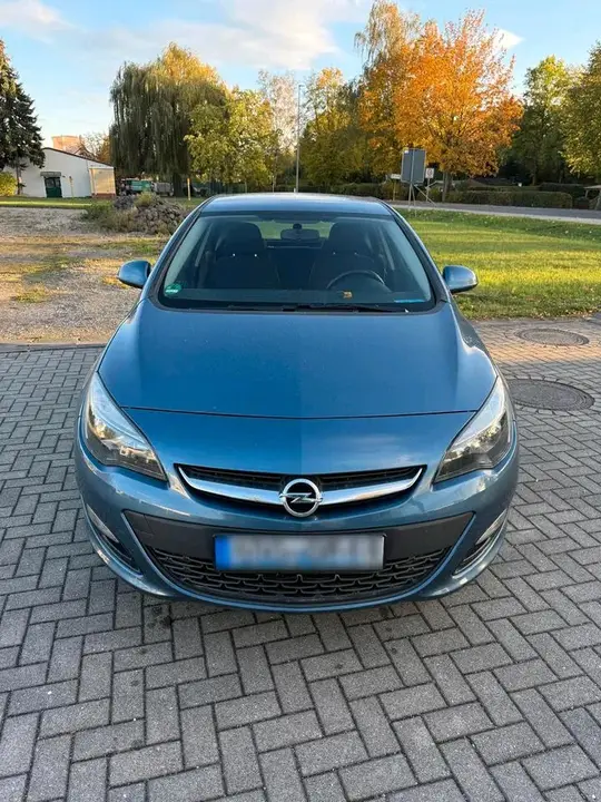 Opel Astra J