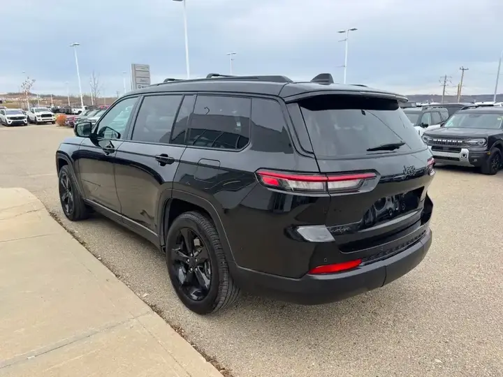 Jeep Grand Cherokee L 2024 photo 5