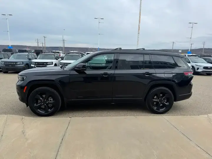 Jeep Grand Cherokee L 2024 photo 4