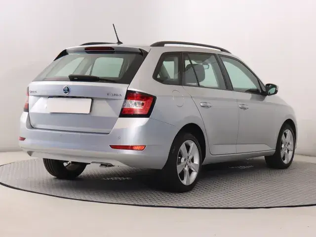 Skoda Fabia Combi 2019 photo 4