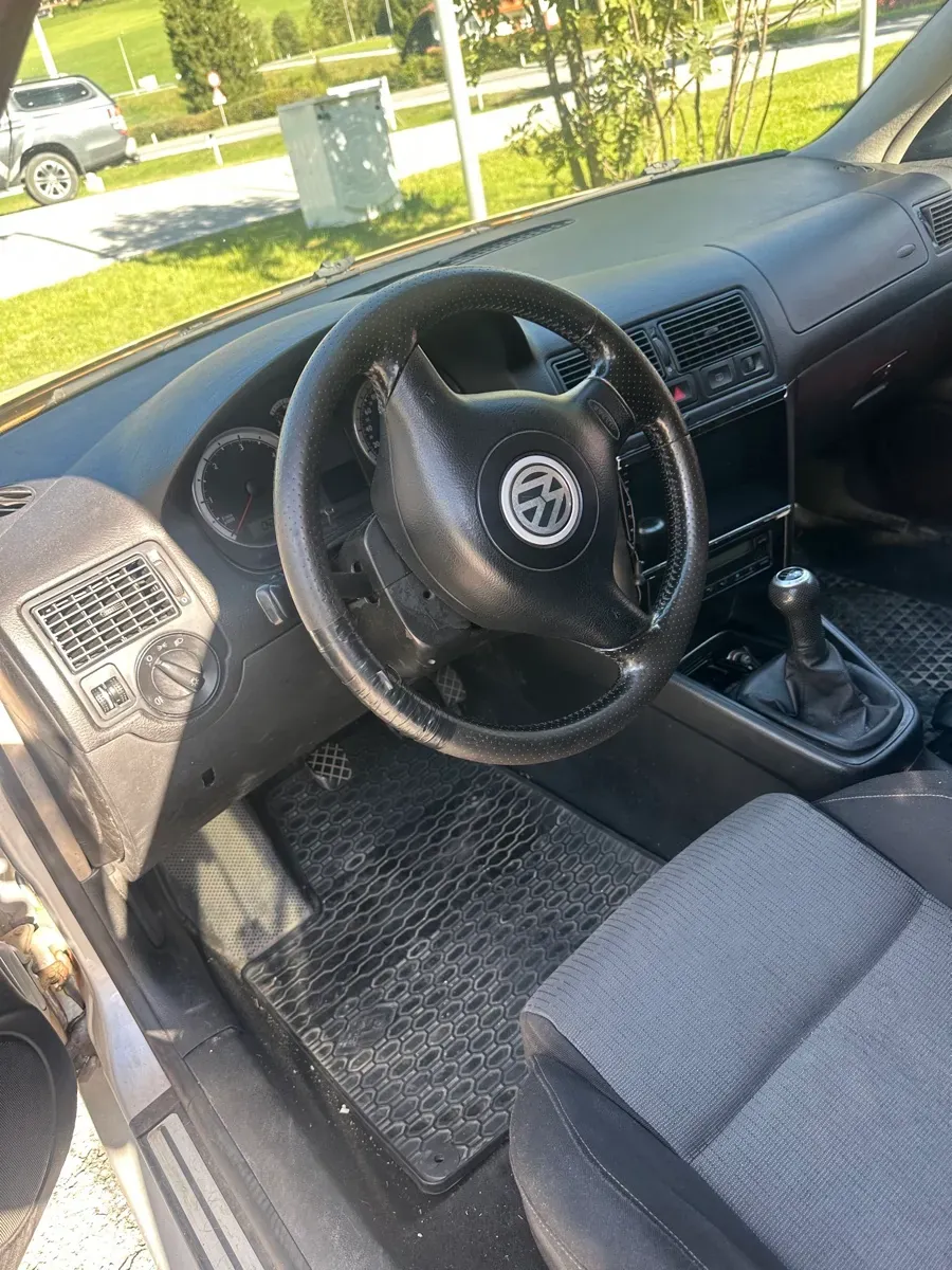 Volkswagen Golf 2004 photo 3