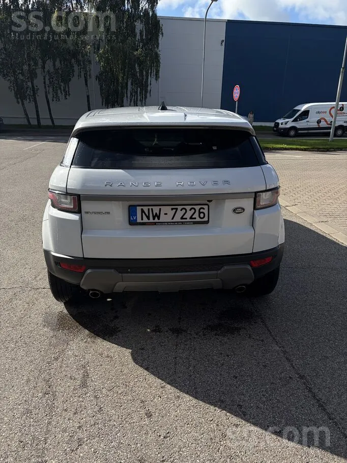Land Rover Range Rover Evoque 2017 photo 2