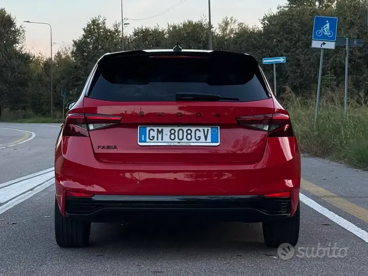 Skoda Fabia 2023 photo 4