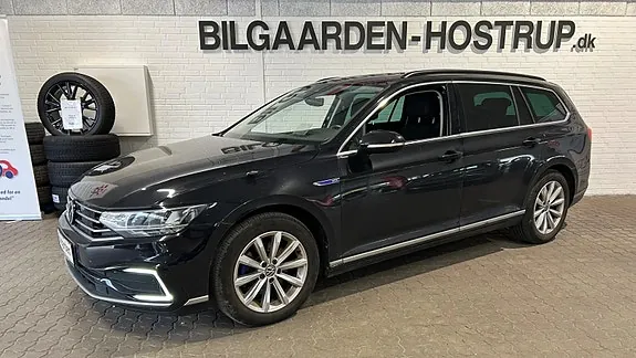 Volkswagen Passat 2021 photo 2