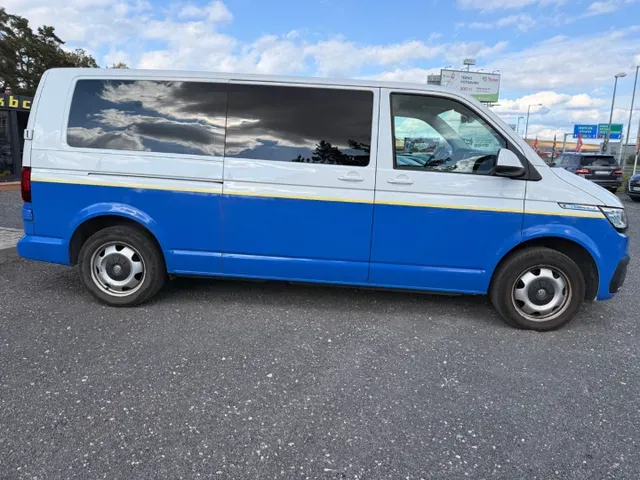 Volkswagen Caravelle 2023 photo 4