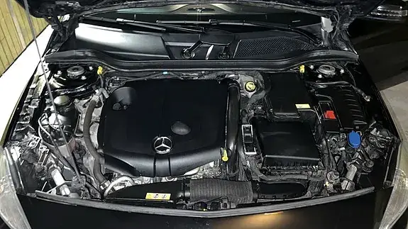 Mercedes-Benz A 200 D 2016 photo 3