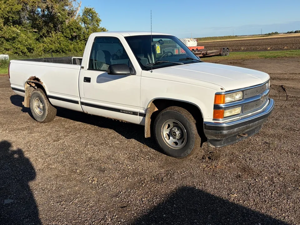 Chevrolet C/K Pickup 1500 1996 photo 3