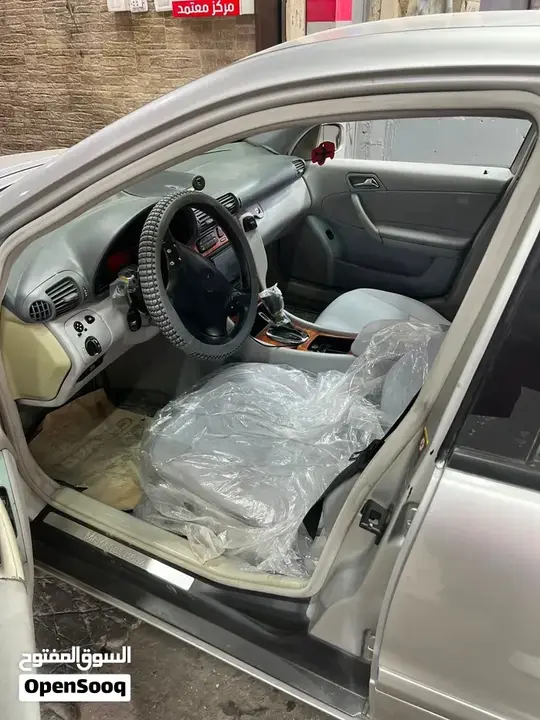Mercedes-Benz C-Class 2004 photo 3
