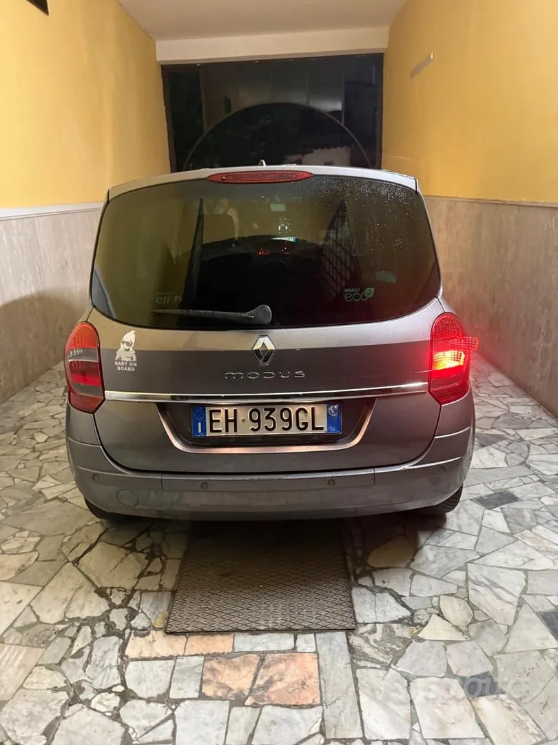 Renault Modus 2011 photo 4