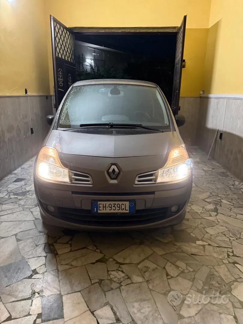 Renault Modus 2011 photo 2