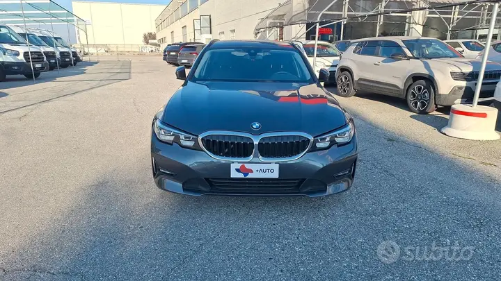 BMW 320D Touring 2022 photo 2
