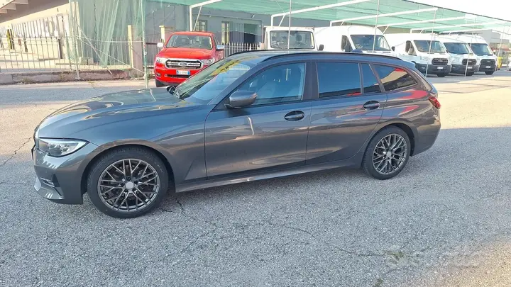BMW 320D Touring 2022 photo 4