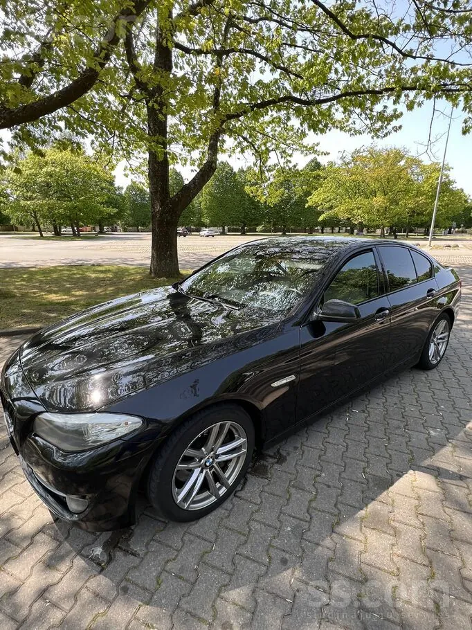 BMW 530 2012 photo 3