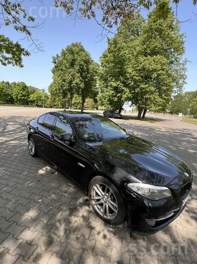 BMW 530 2012 photo 4