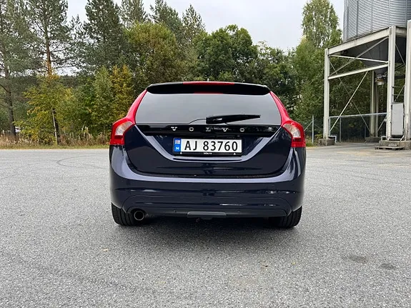 Volvo V60 2016 photo 4