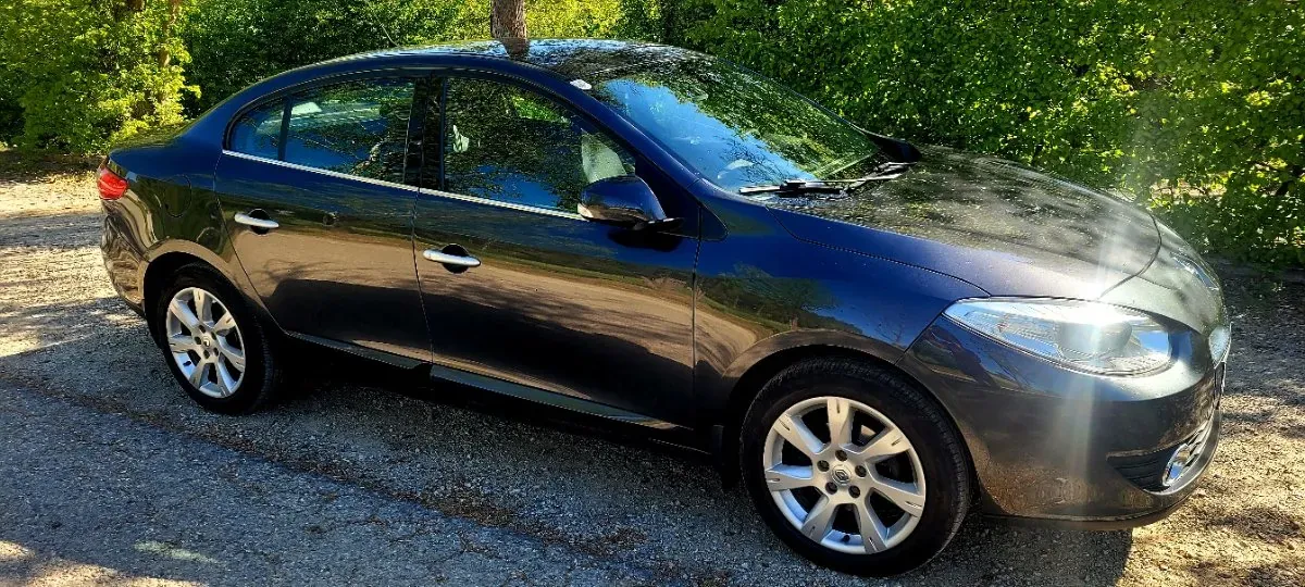 Renault Fluence 2010 photo 2