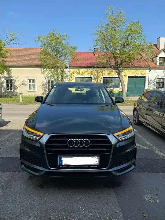 Audi Q3 2018 photo 2